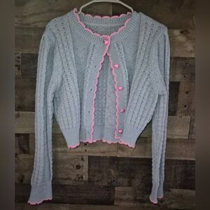 Cropped Gray Knit Cardigan with Pink Scalloped Trim